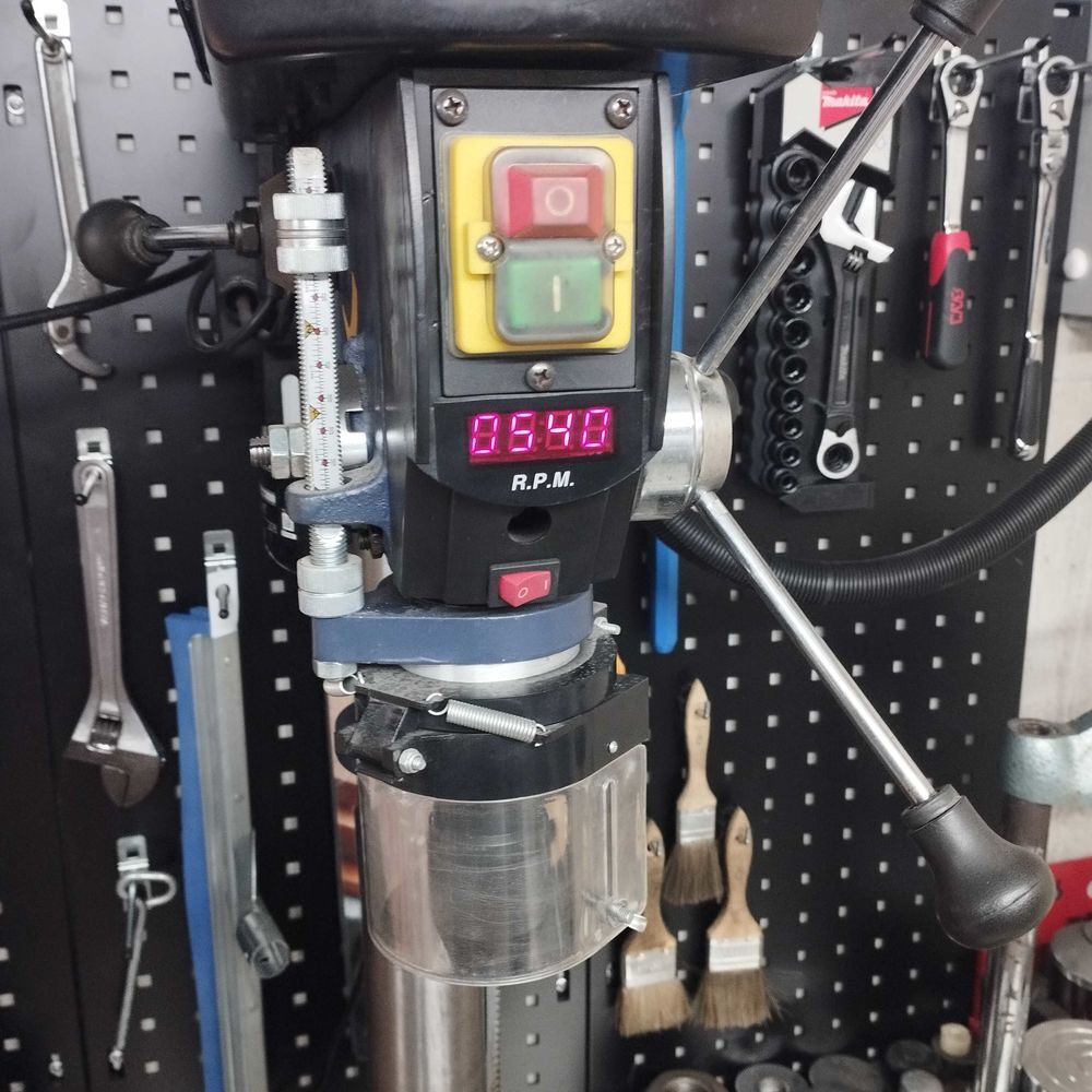 perceuse &agrave; colonne avec variateur 220V Bricolage