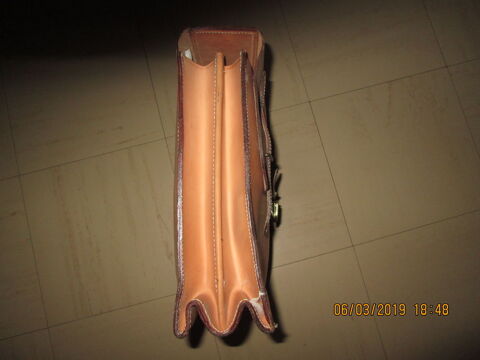 cartable cuir 50 �pernay (51)