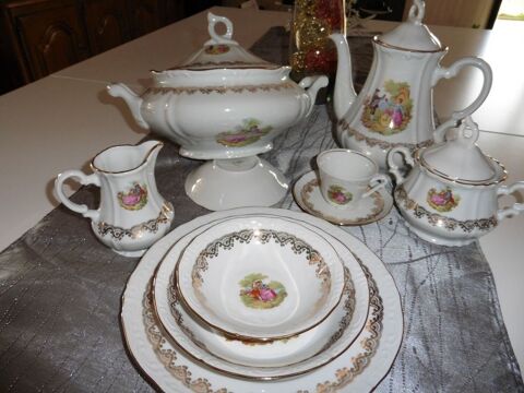 service de table v�ritable 98 pi�ces 99 Martign�-Ferchaud (35)