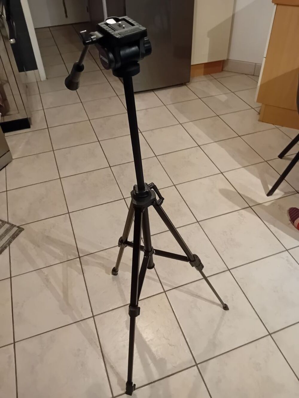 Tr&eacute;pied vid&eacute;o Photos/Video/TV