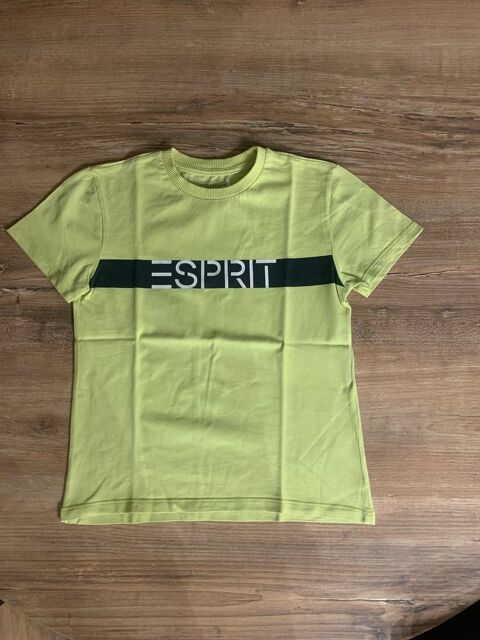 Tee shirt enfant garçon    Esprit    6 Saleilles (66)