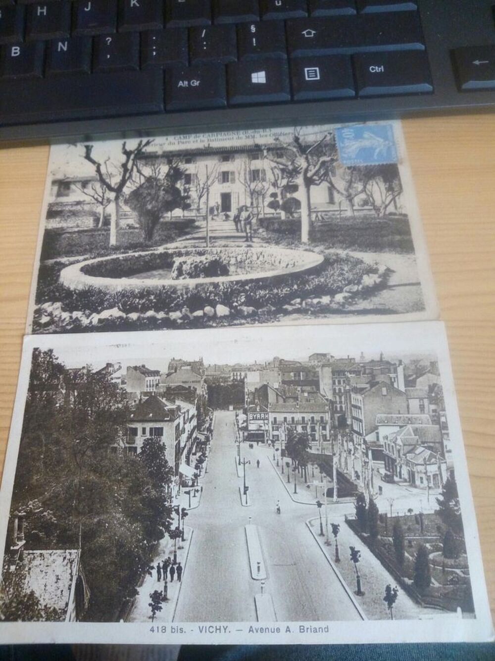 lot deux cartes postales vichy et le camp de carpi 