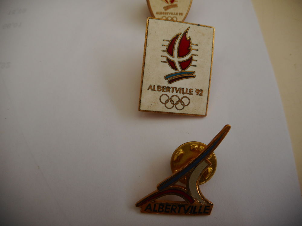 LOT 7 PIN'S J.O. ALBERTVILLE 92 