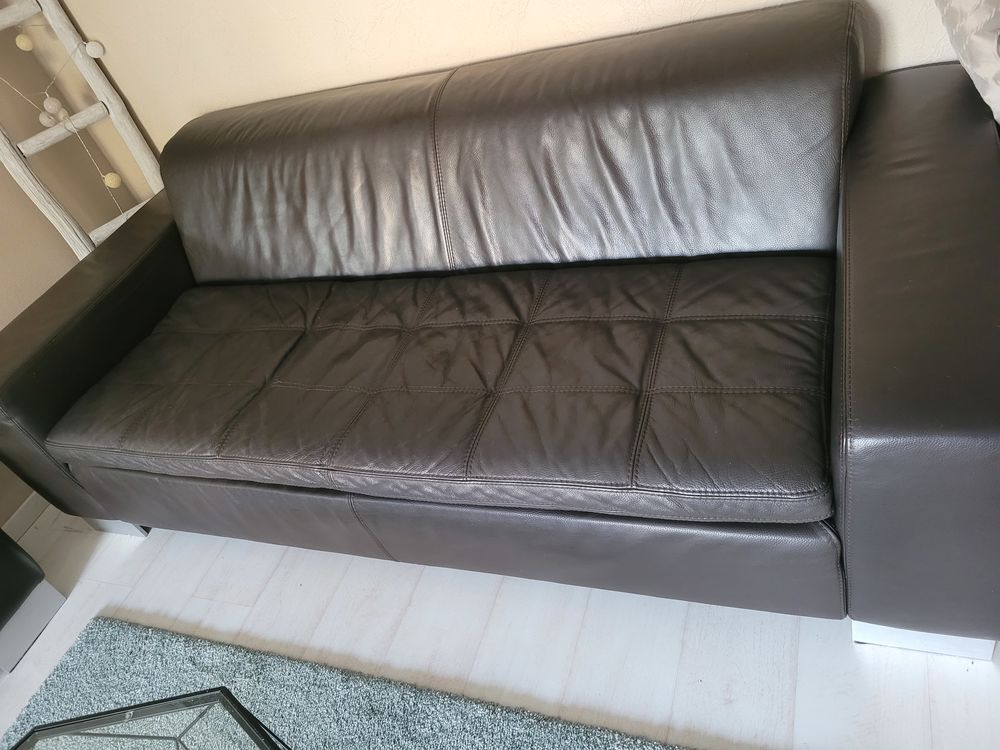 Canap&eacute; cuir et pouf rectangulaire assorti Meubles