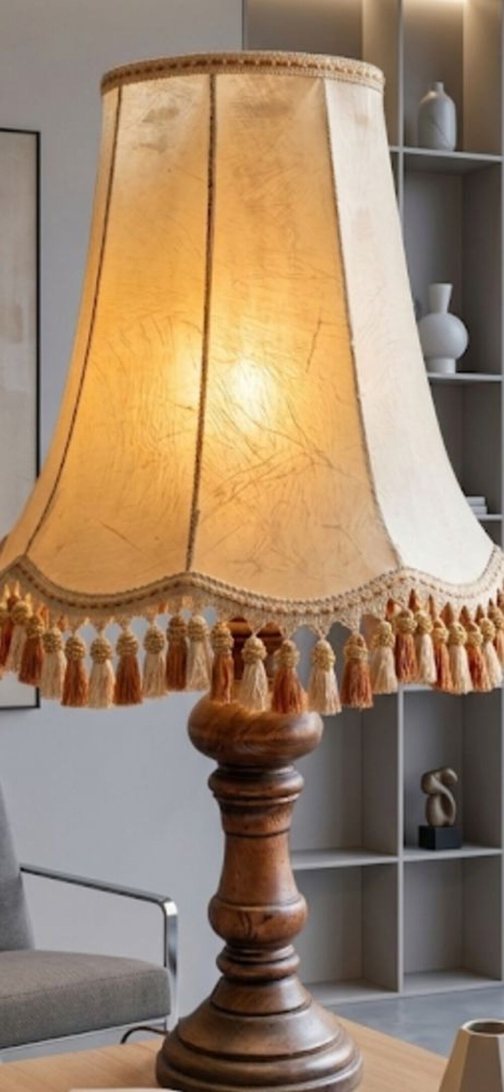 Grande lampe ancienne sur pied
Décoration