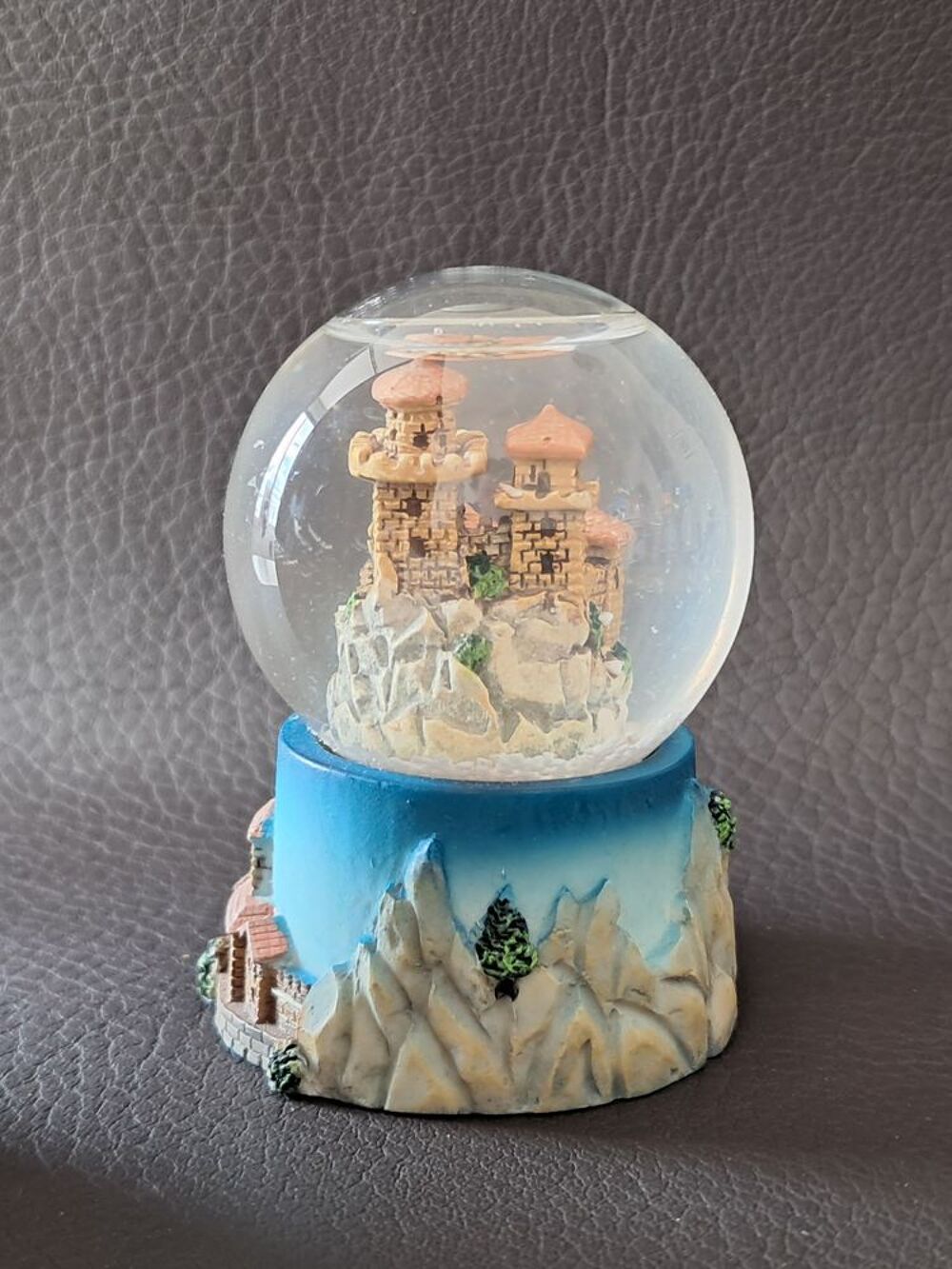 petite boule de neige souvenir de l'&eacute;tat de San Marin 