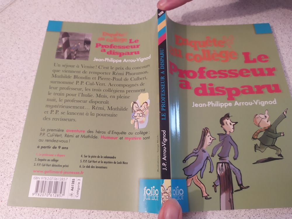 Roman policier jeunesse &quot;Enqu&ecirc;te au coll&egrave;ge&quot; Livres et BD