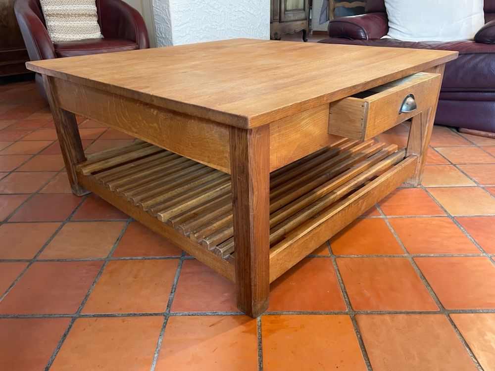 Table basse en ch&ecirc;ne massif Meubles