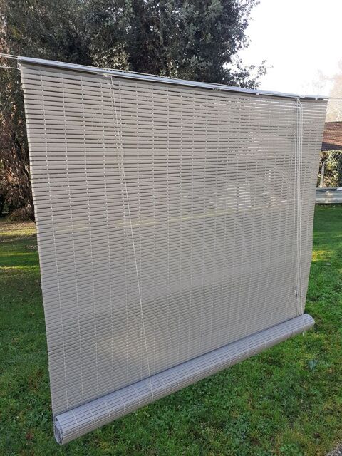 Store PVC Notre-Dame-de-Sanilhac (24)
