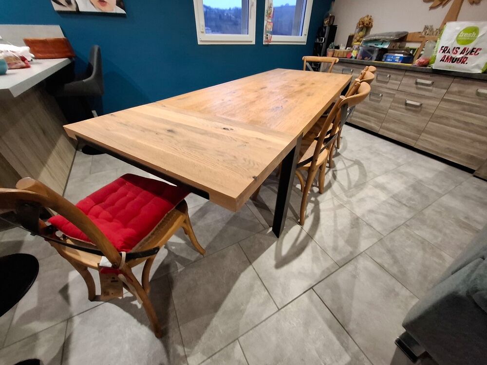 Table &agrave; manger bois et m&eacute;tal Meubles