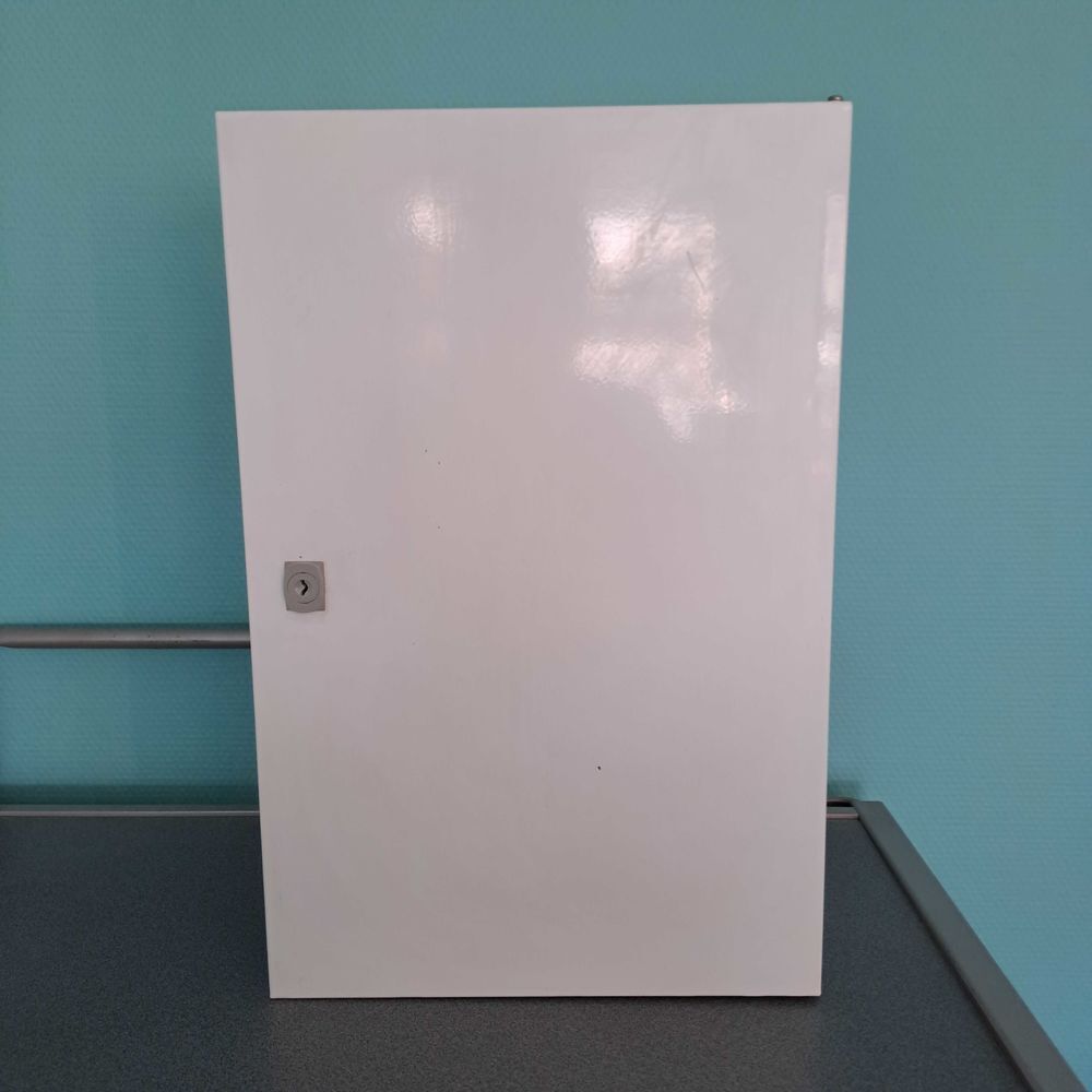 Armoire &agrave; pharmacie Meubles