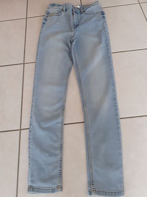 2 jeans au choix 10 La Roche-sur-Yon (85)