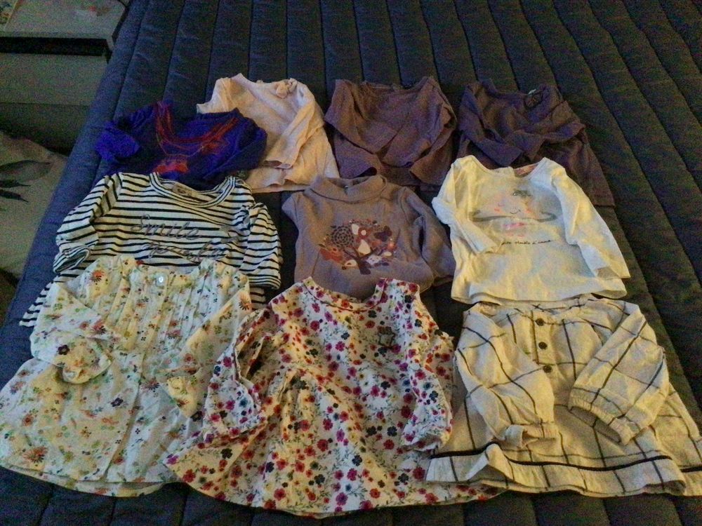 Lot de 11 articles v&eacute;tements b&eacute;b&eacute; fille
Vêtements enfants