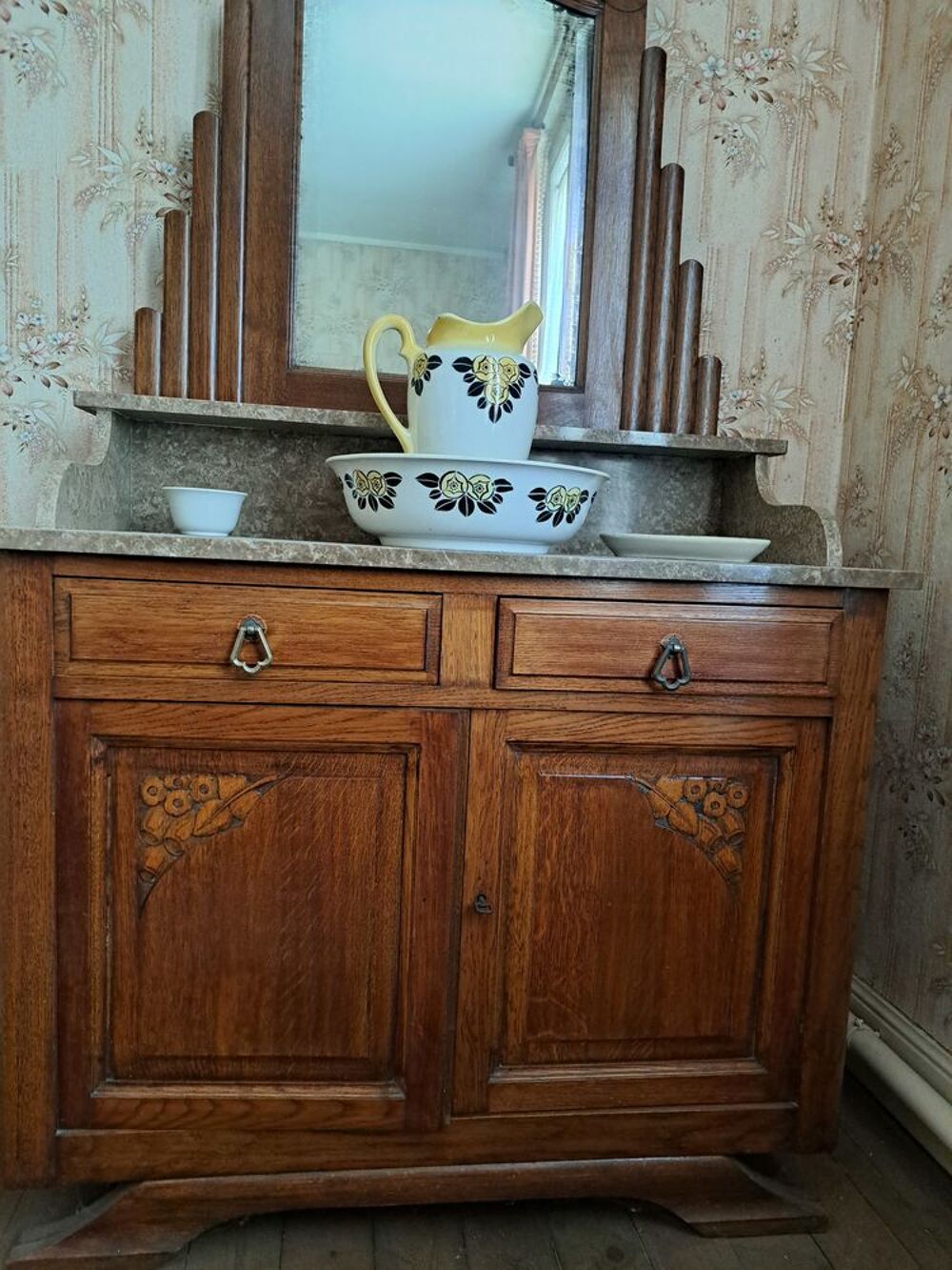 Coiffeuse meuble ancien
Dessus marbre Meubles