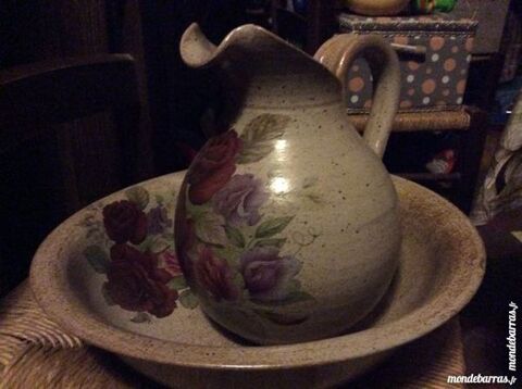 Broc et bassine en grs avec motif roses 5 Rueil-la-Gadelire (28)