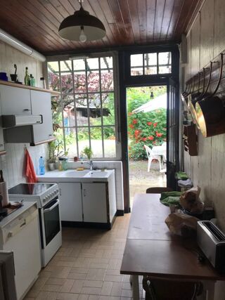  Maison  vendre 15 + pices 330 m