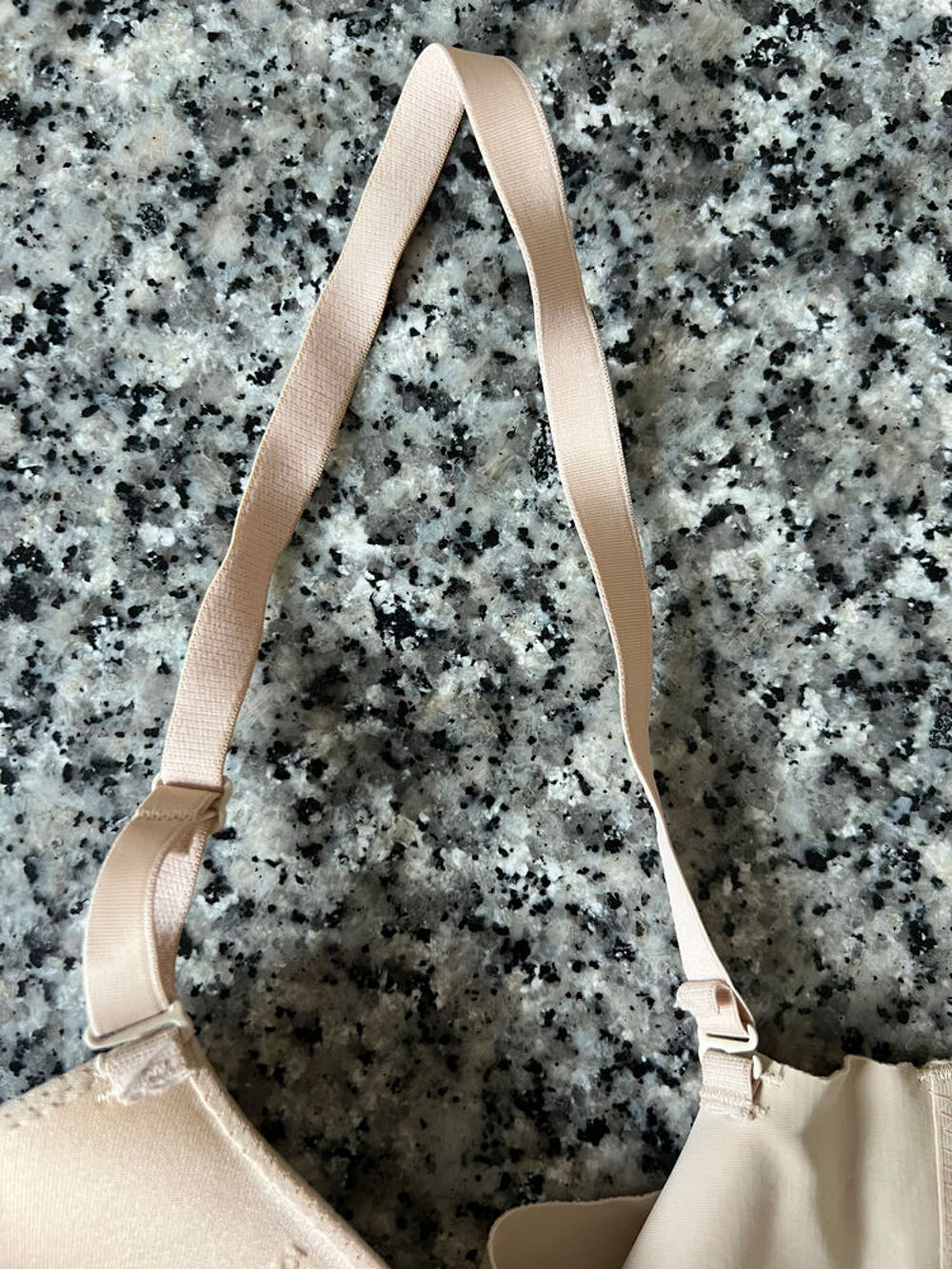Soutien-Gorge Beige Taille 90B ? Neuf ? Haute Qualit&eacute; V�tements