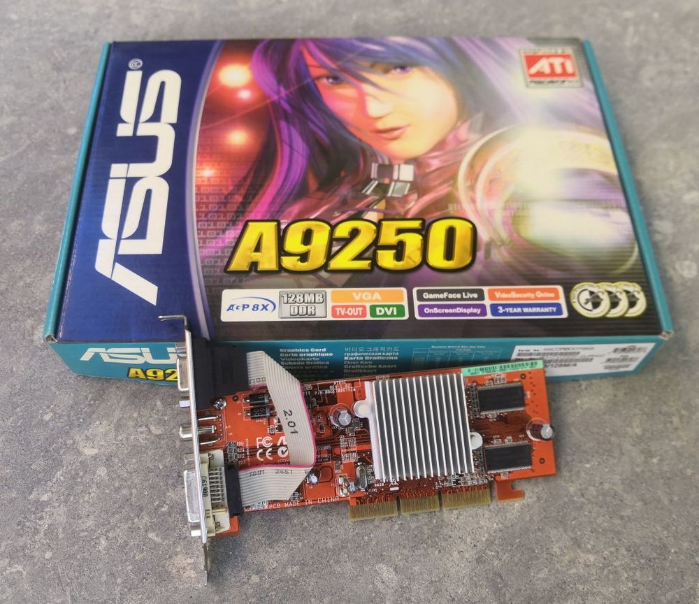 Carte graphique ASUS Radeon 9250 AGP 8x Matériel informatique