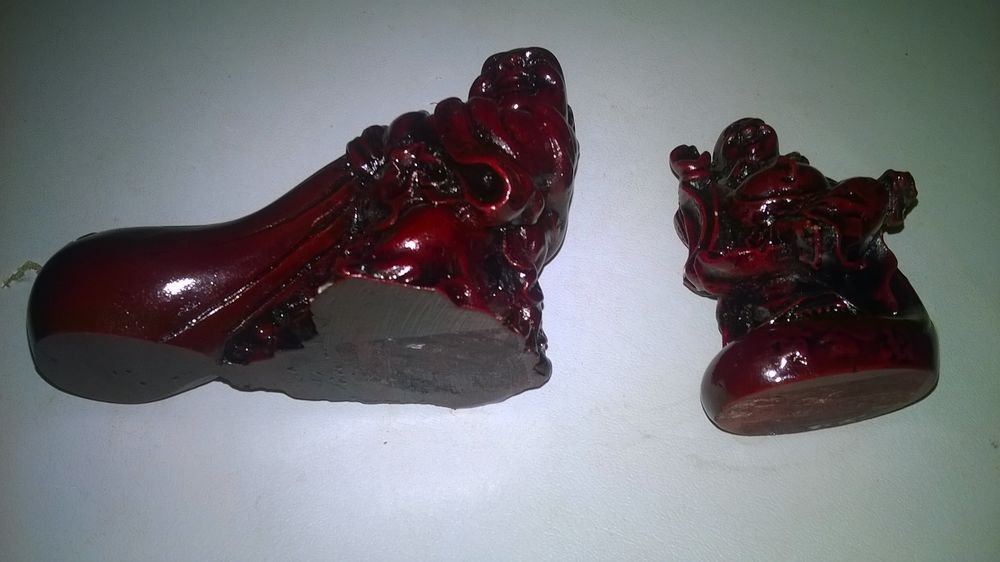 2 Figurines de Bouddha
Violet en Onyx
Excellent etat
1/ 9 Décoration