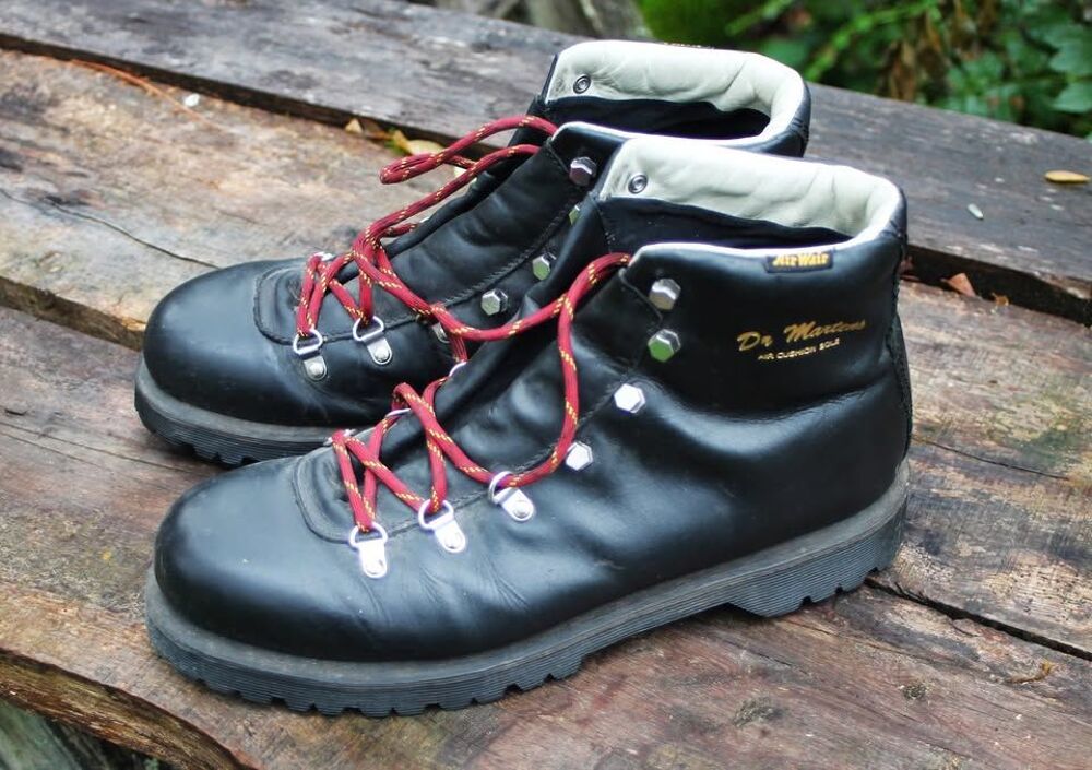 chaussure cuir Dr Martens . 
Chaussures