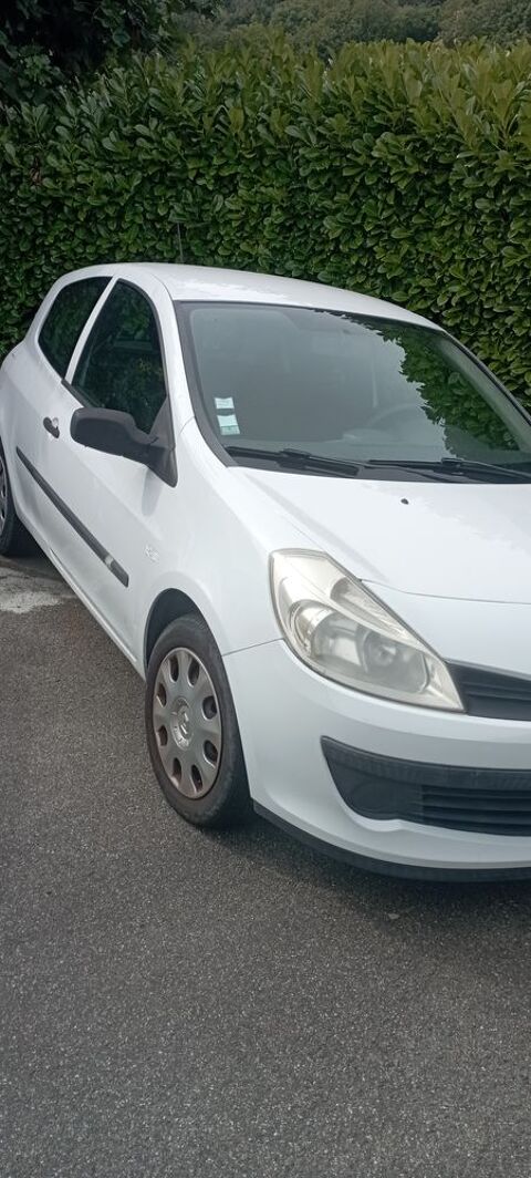 Renault clio iii CLIO SOCIETE 1.5 DCI 85 AIR