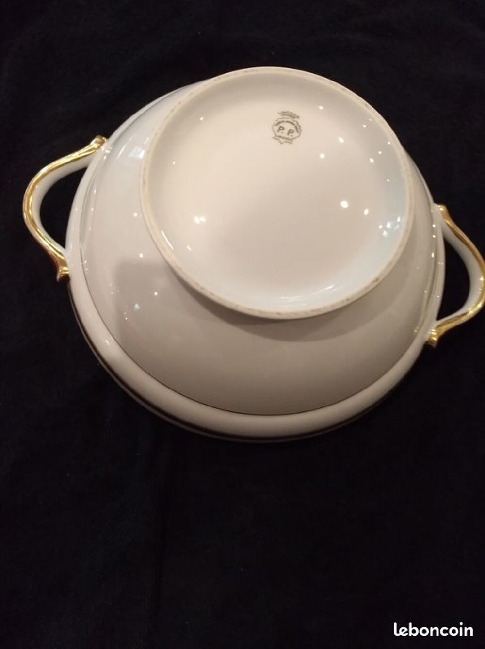Soupi&egrave;re Limoges porcelaine d'art estampill&eacute;e P.P Décoration