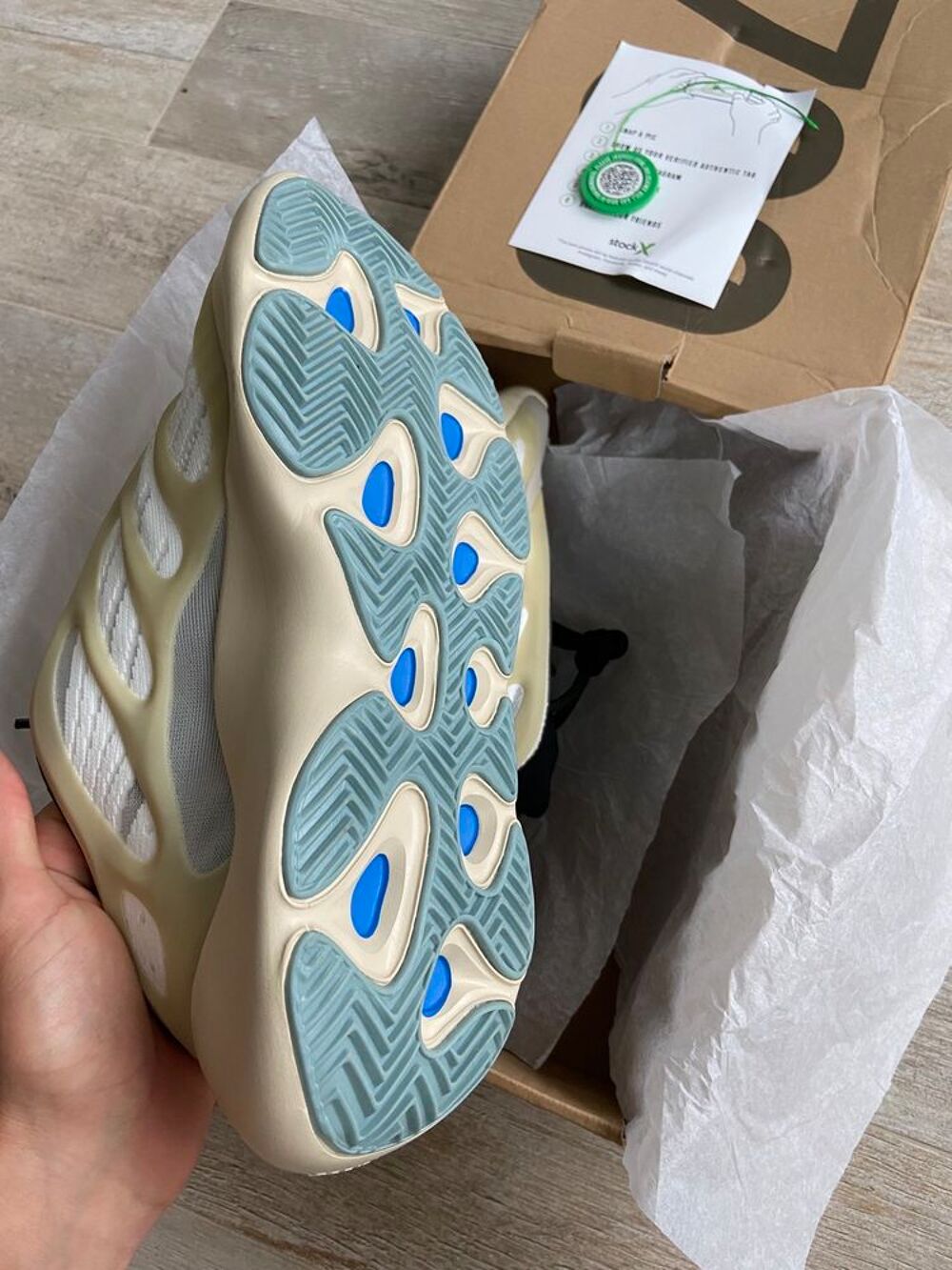 Yeezy 700 azael 