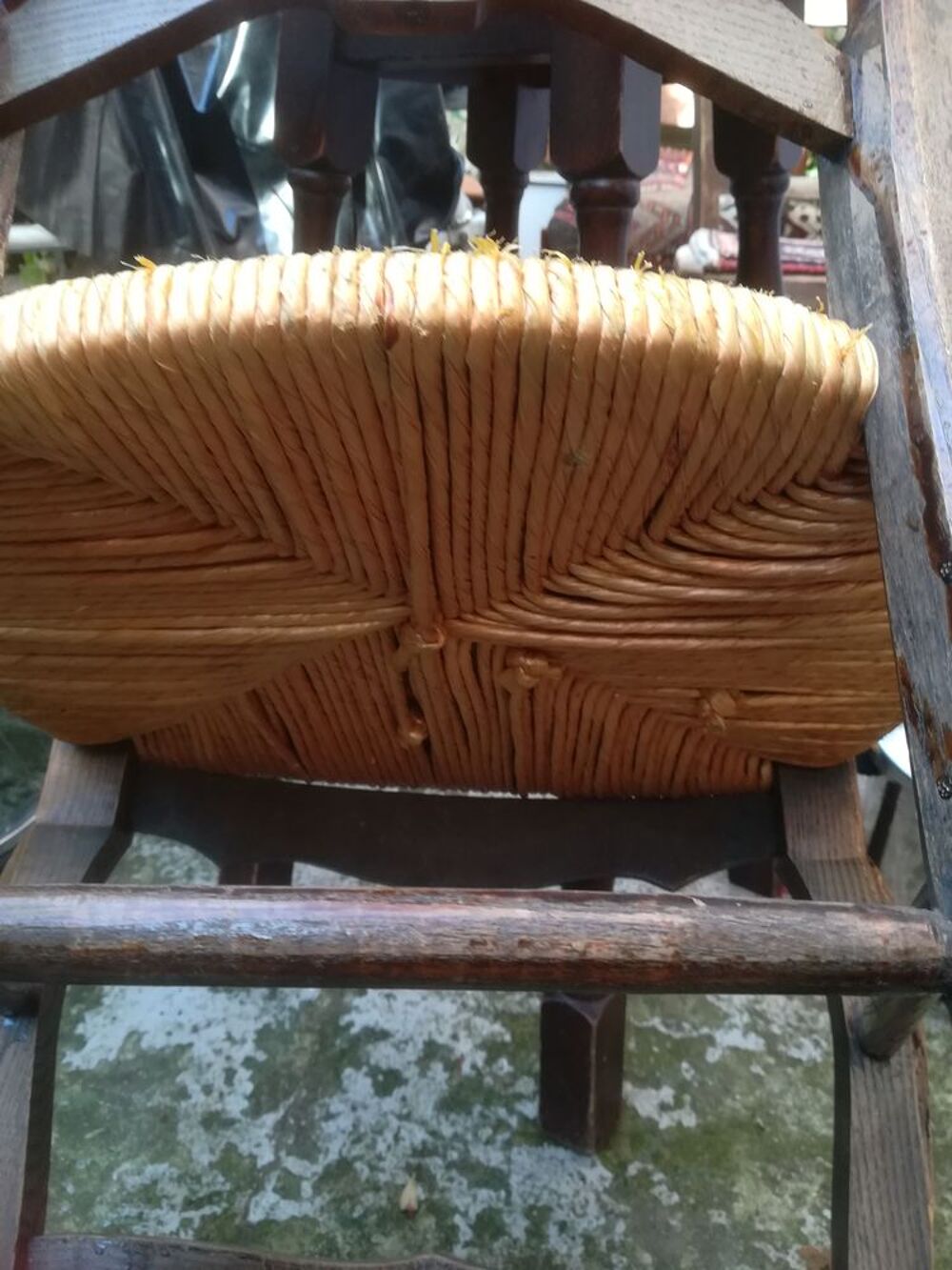 Chaise ancienne. Meubles