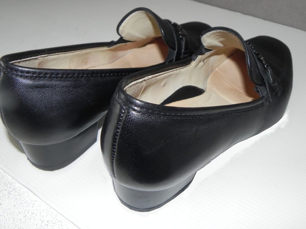 Chaussures mocassin en cuir noir taille 39 ( 5.1/2 ) marque Chaussures
