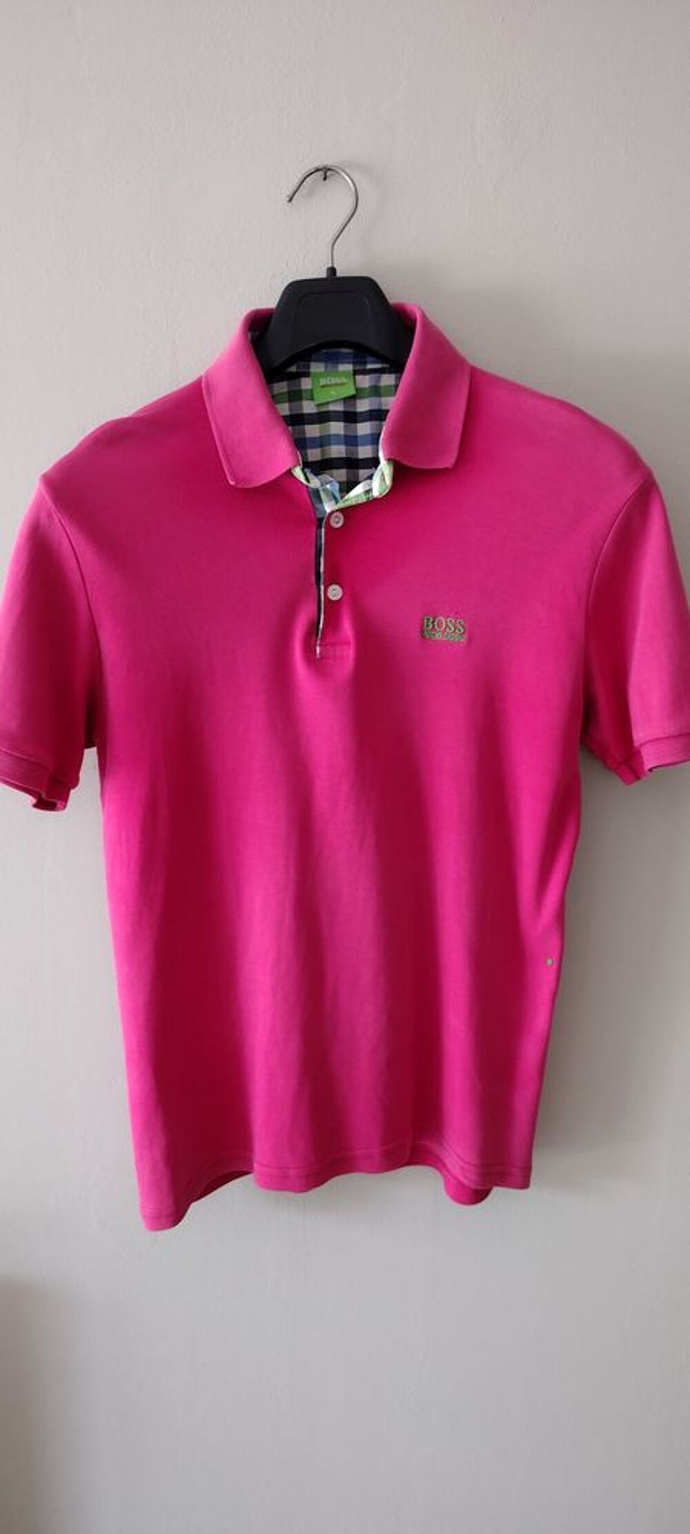 Chemisette ARMANI et polo HUGO BOSS taille L
Vêtements