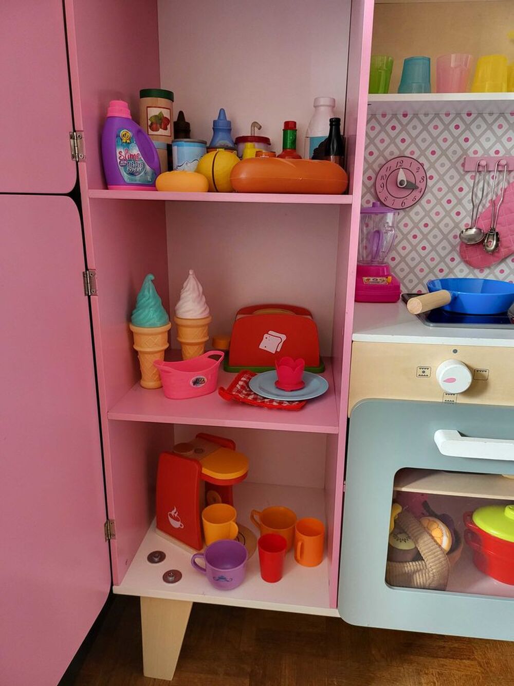Cuisini&egrave;re en bois "Janod" avec pleins d'accessoires Jeux / jouets