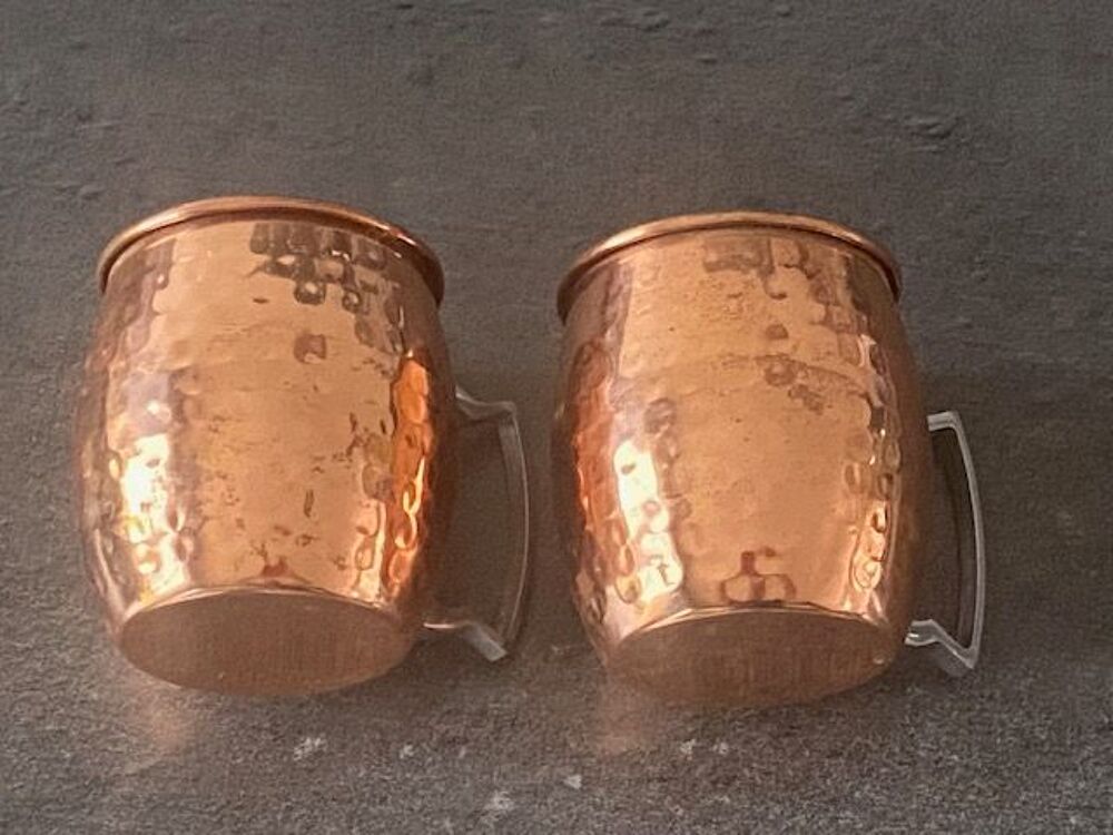 2 mugs Moscow Mule cuivre martel&eacute; Décoration