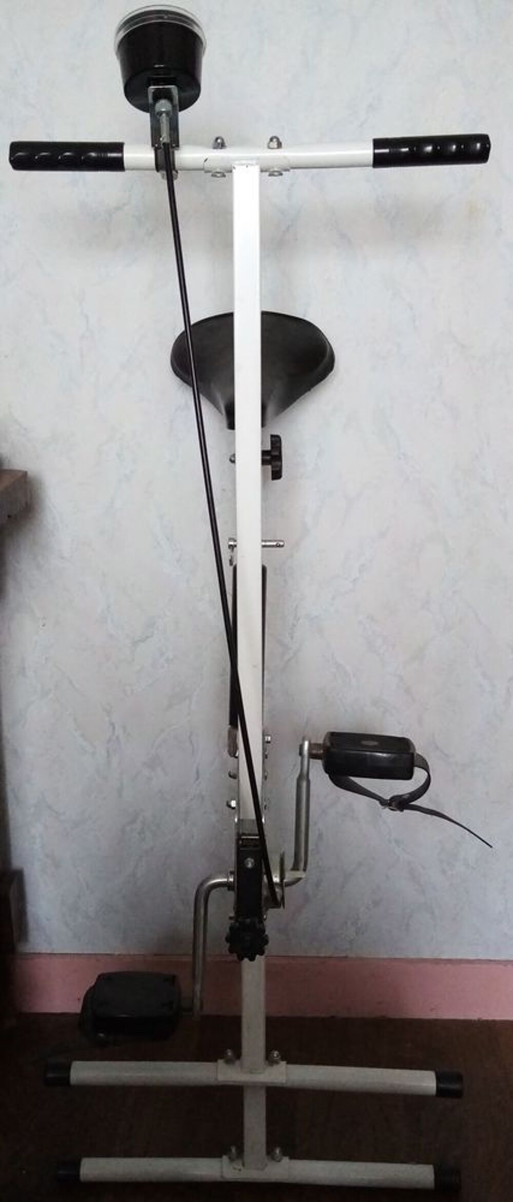 v&eacute;lo d'appartement, pliable, avec fonction rameur Vélos