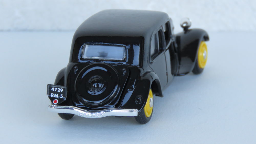 Voiture miniature Citro&euml;n Traction AV Berline 1938 