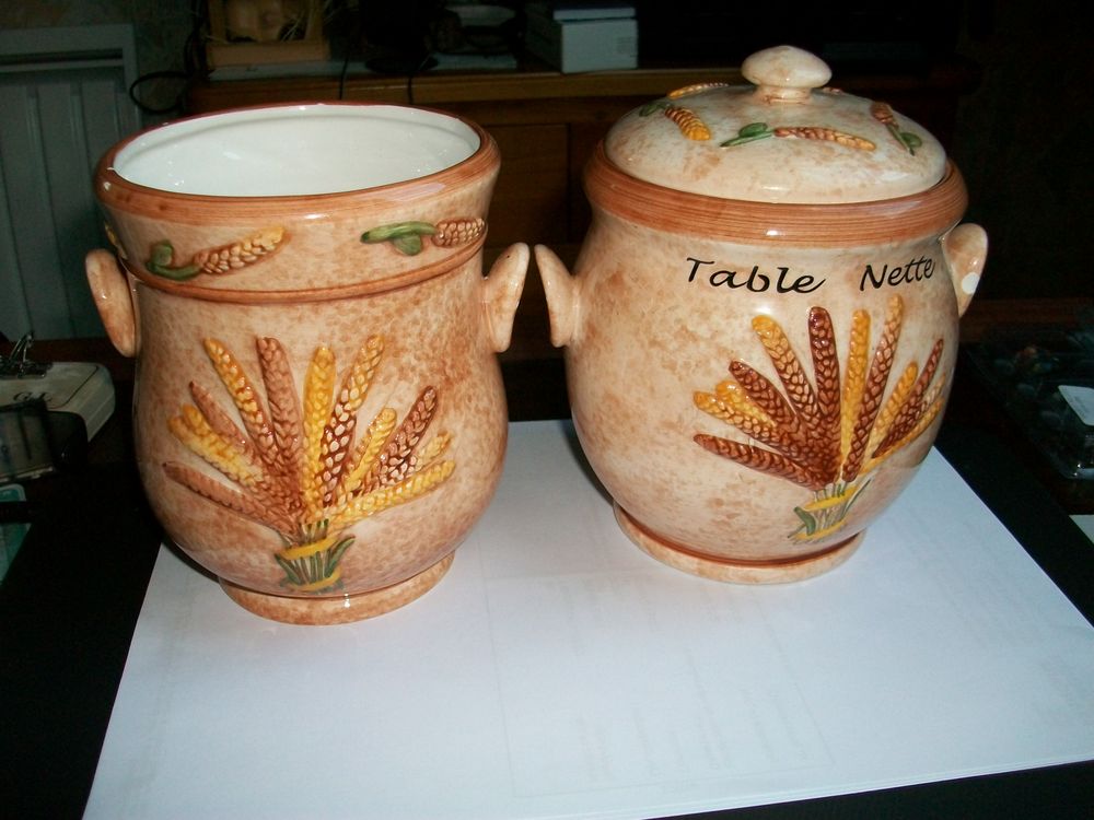 Poubelle de table et pot a ustensiles Cuisine