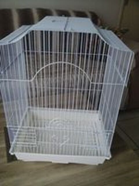   petite cage oiseaux comme neuve 