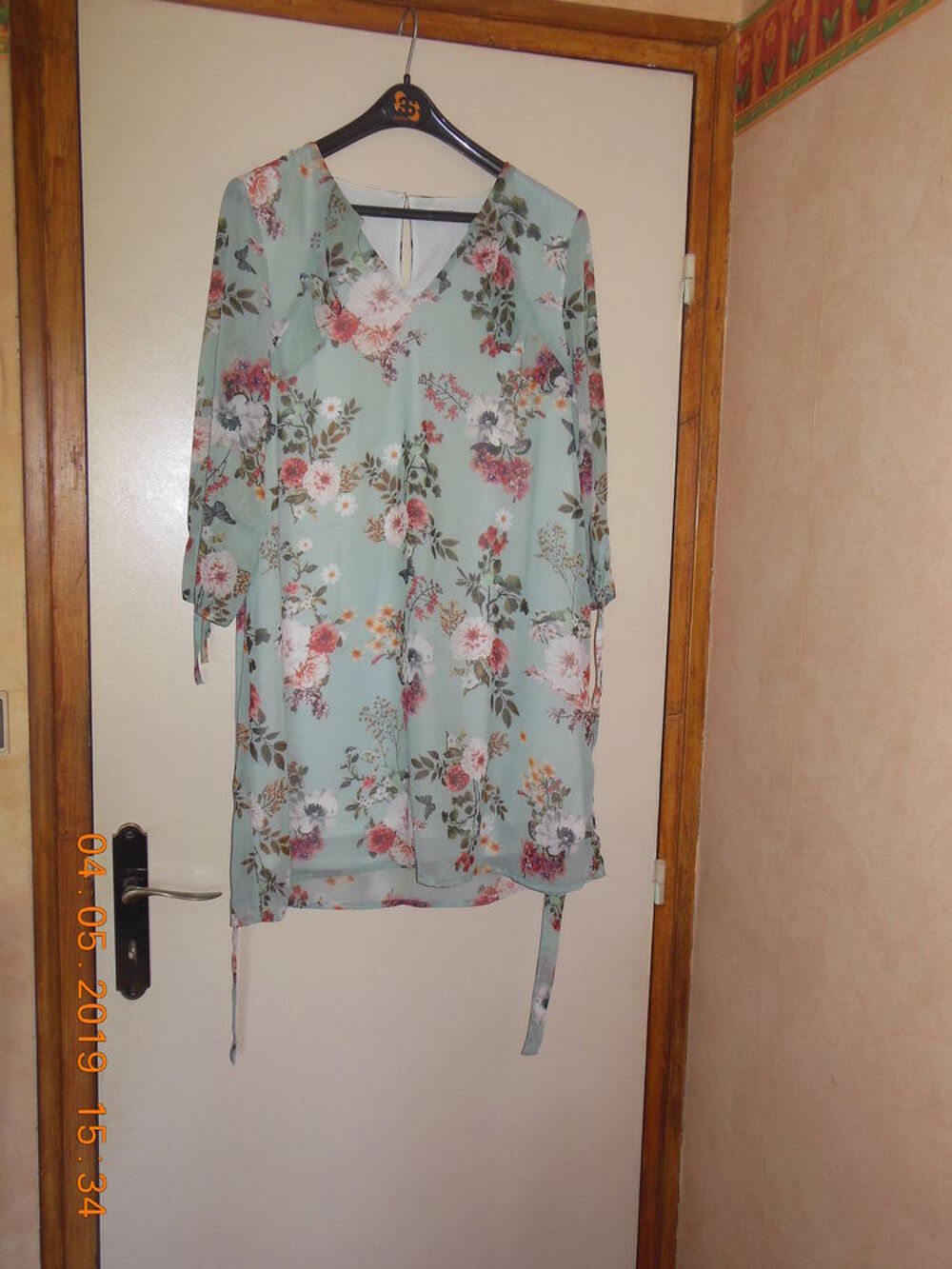 robe verte fleurie voile port&eacute;e une fois (amaigrissement) Vêtements