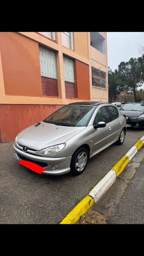 Peugeot 206 1.4e 16V Navtech on board