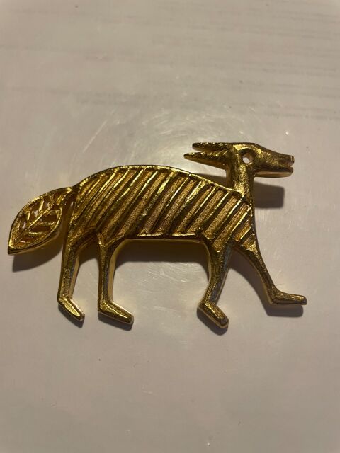Broche dor�e chien Mythologie 65 Vigneux-sur-Seine (91)