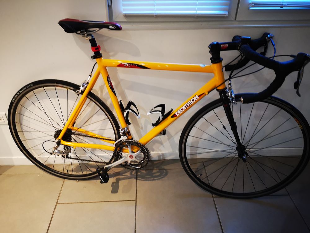 Velo decathlon deals competition serie 9