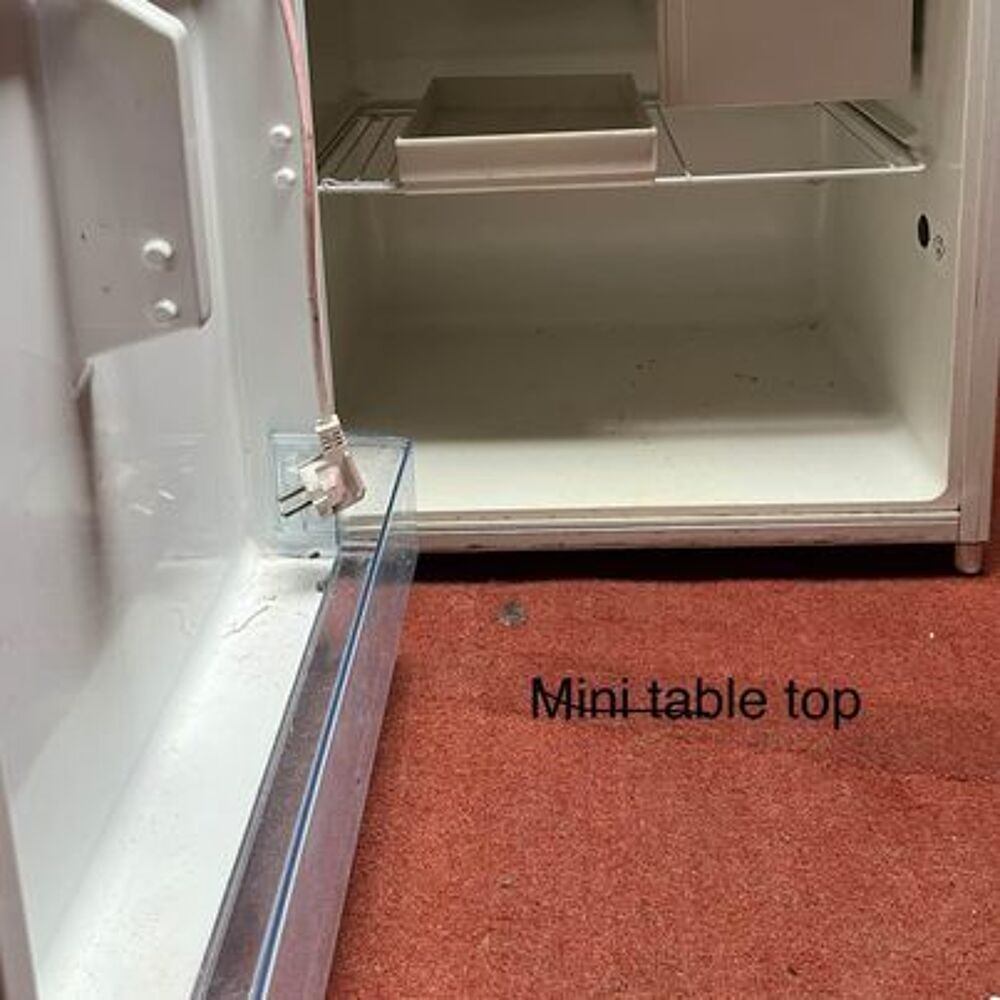 mini r&eacute;frig&eacute;rateur. Electroménager