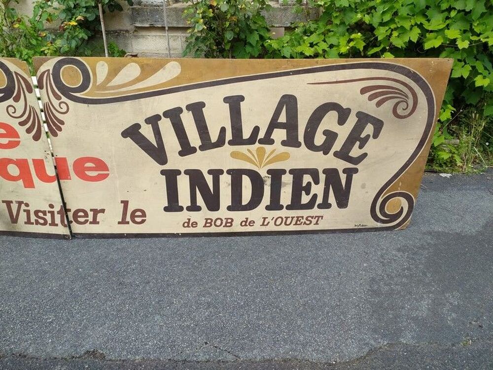 Panneau Publicitaire La Nouvelle R&eacute;publique Village Indien 