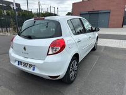 Clio III dCi 85 eco2 Dynamique TomTom BVR 2010 occasion 93250 Villemomble