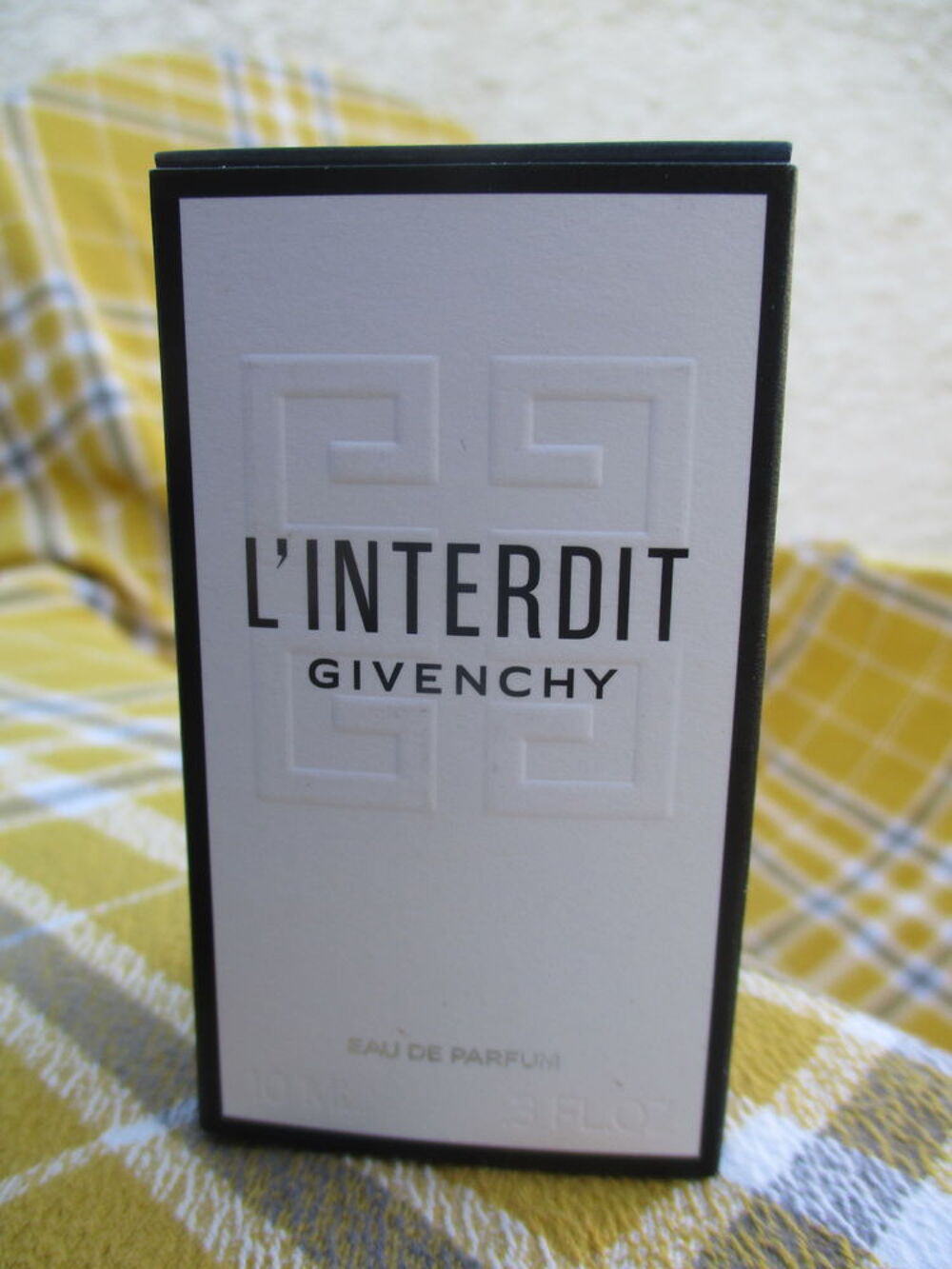 Miniature Eau De Parfum " L'Interdit " Neuve 