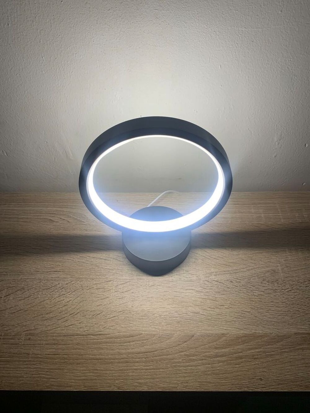 Lampe de table circulaire design Décoration