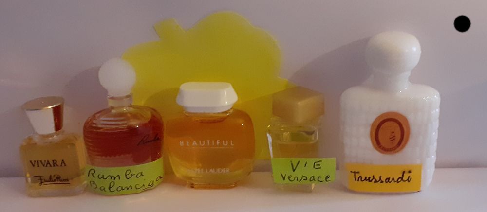 Miniatures de parfums pleines sans bo&icirc;te 