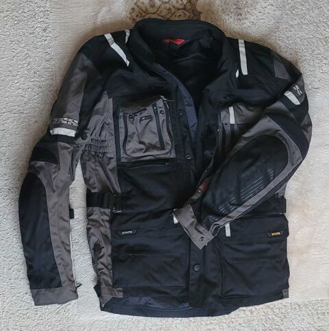 Pi&egrave;ces et &eacute;quipements Moto - Scooter - Quad Casques - v&ecirc;tements moto  occasion Noisy-le-Sec 93130