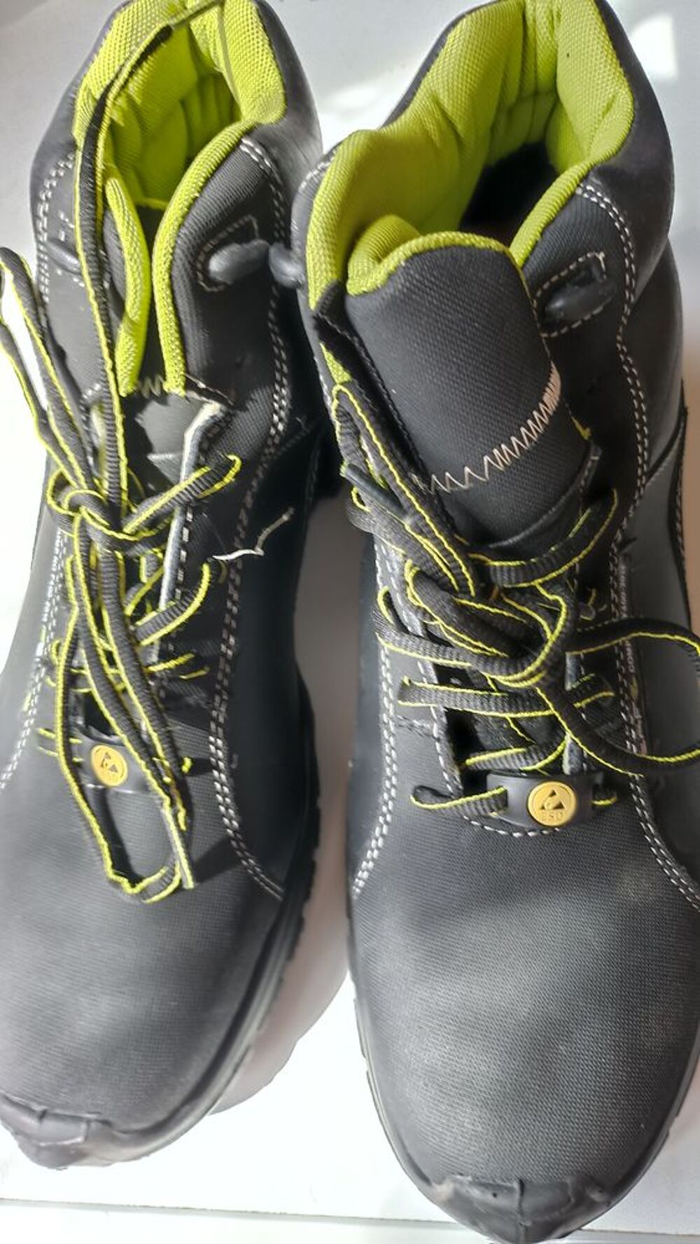chaussures de s&eacute;curit&eacute; Chaussures