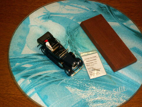 La Fiat du Pape FIAT 525N 1/43e SOLIDO
8 Mirecourt (88)