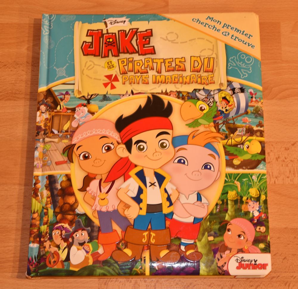Livre JAKE et les pirates du pays imaginaire. DISNEY. 31cm. Jeux / jouets